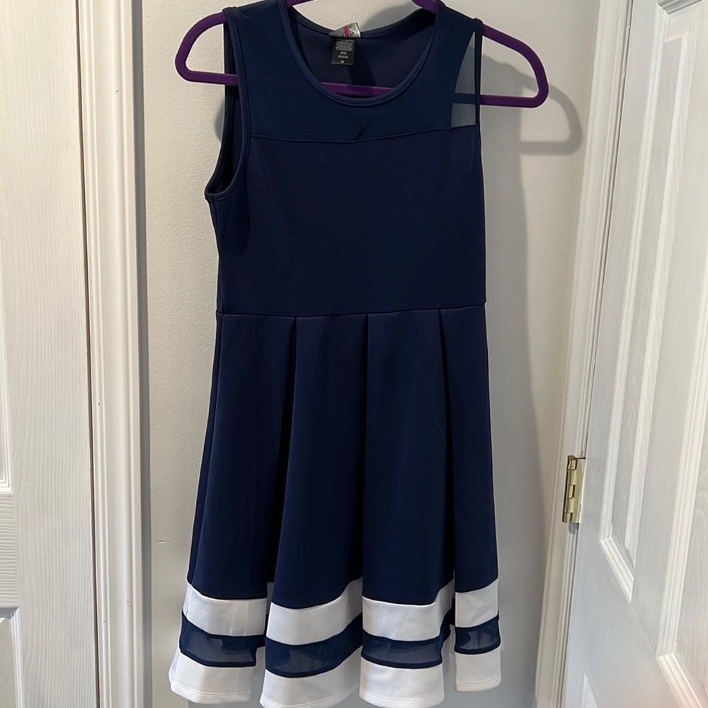 Girls dress